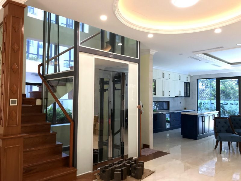 Vì sao nên lắp đặt thang máy trong gia đình?